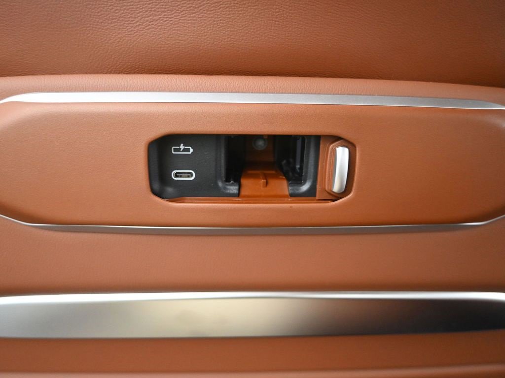 New 2026 BMW X7 xDrive40i image 37