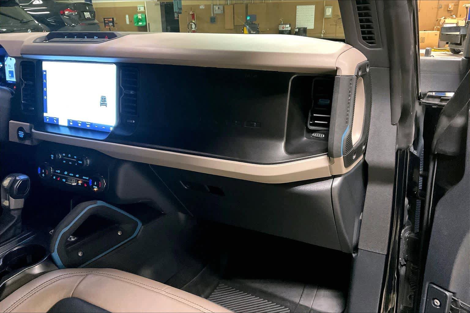 Used 2022 Ford Bronco Wildtrak image 17