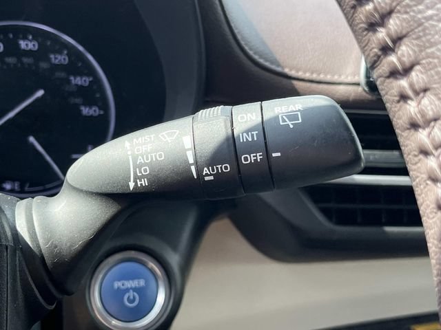 Used 2022 Toyota Sienna Platinum FWD image 31