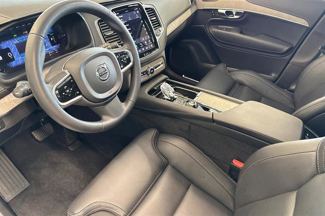 Used 2023 Volvo XC90 T8 Ultimate w/ Protection Package Premier AWD/4WD image 9
