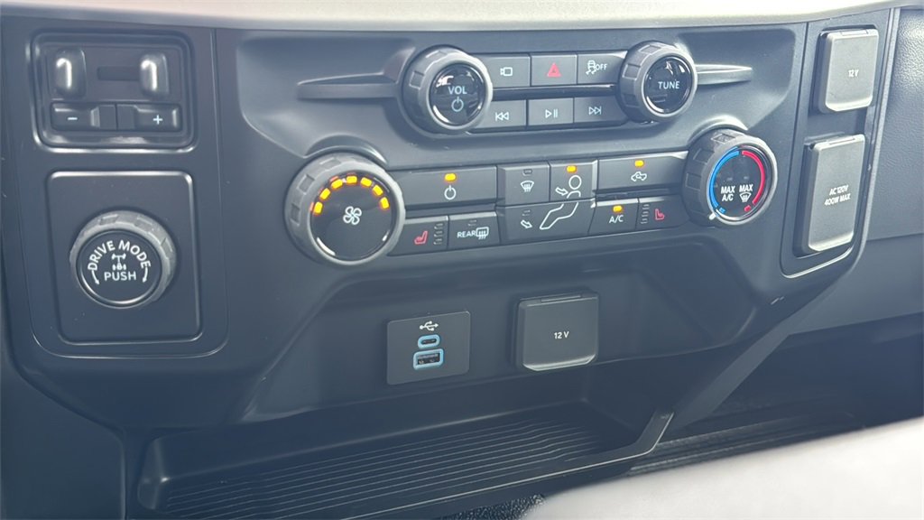 New 2026 Ford F250 XL image 19