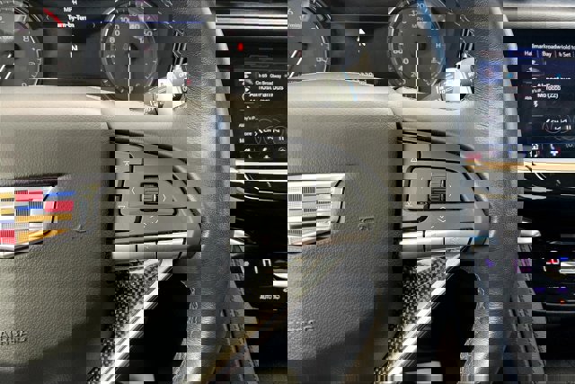 Used 2022 Cadillac XT6 Sport w/ Technology Package image 19