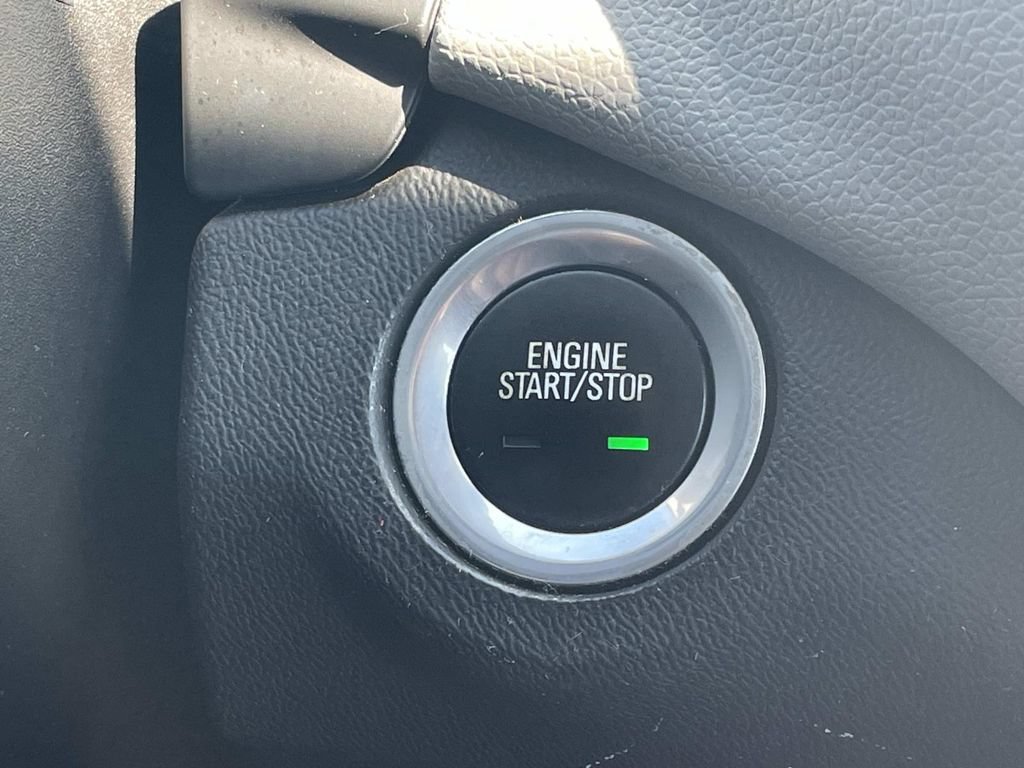 Used 2018 Chevrolet Equinox LS FWD image 21