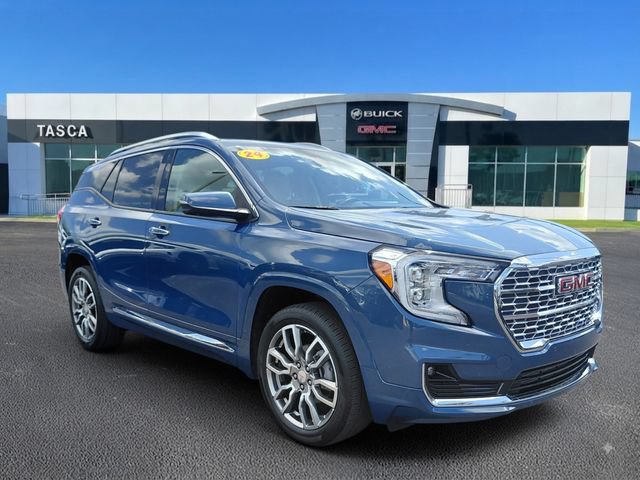 Used 2024 GMC Terrain Denali w/ Denali Premium Package