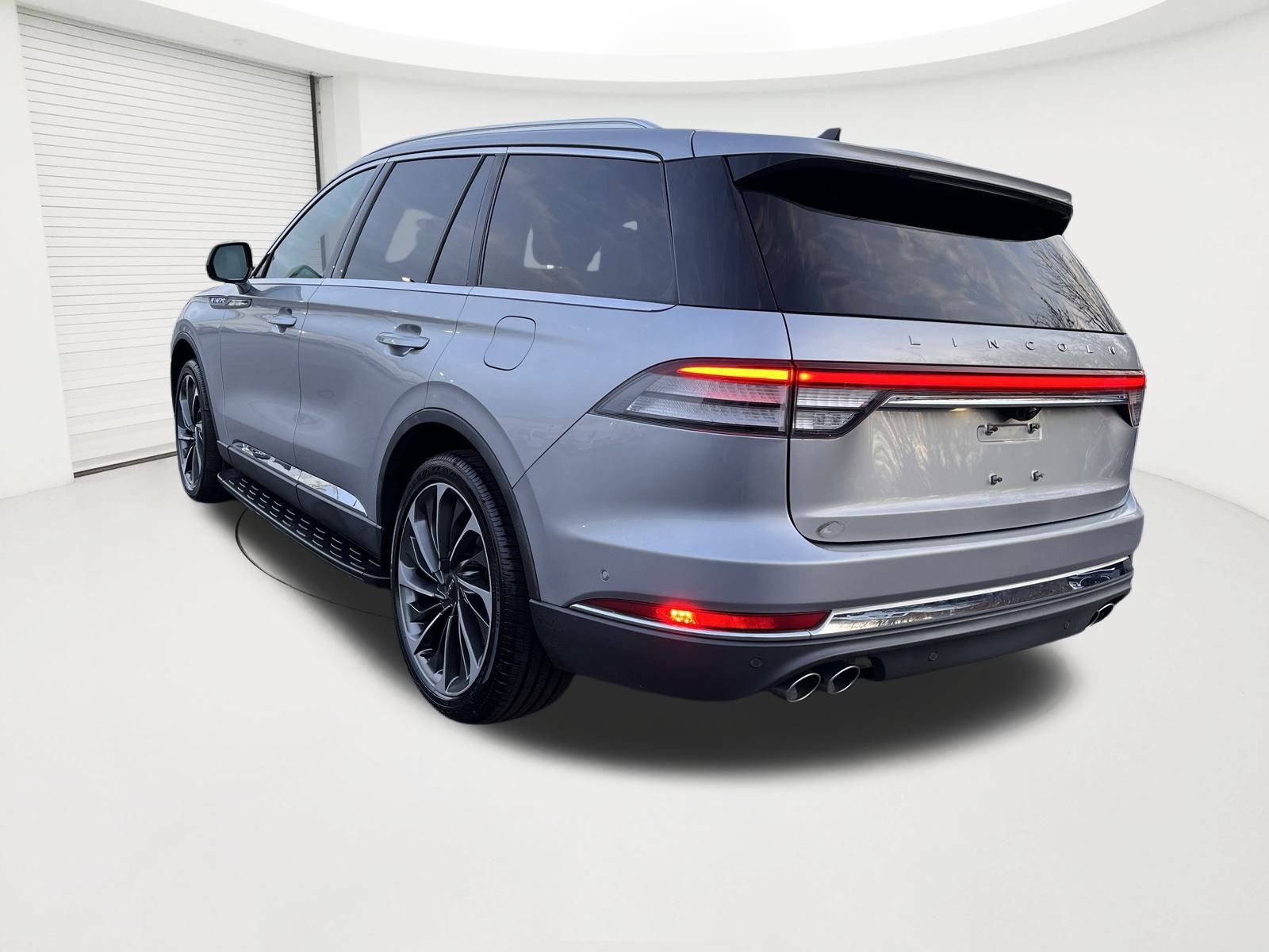 Used 2021 Lincoln Aviator Reserve w/ Equipment Group 201A image 3