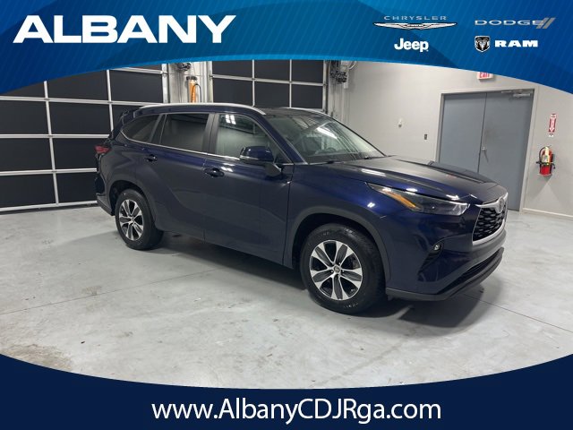Used 2023 Toyota Highlander XLE