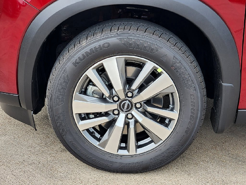 New 2026 Nissan Pathfinder SL FWD image 10