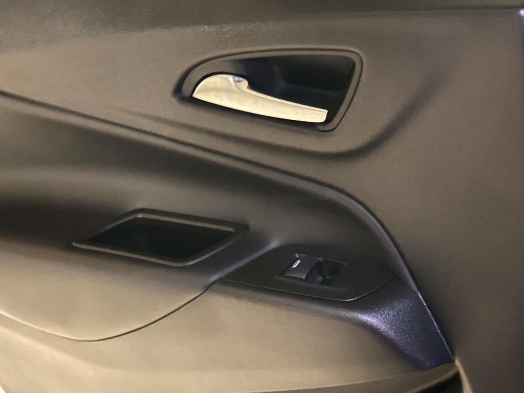 Used 2023 Chevrolet Equinox LT image 21