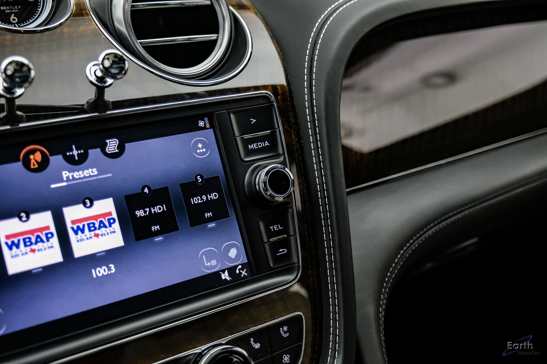 Used 2019 Bentley Bentayga image 67