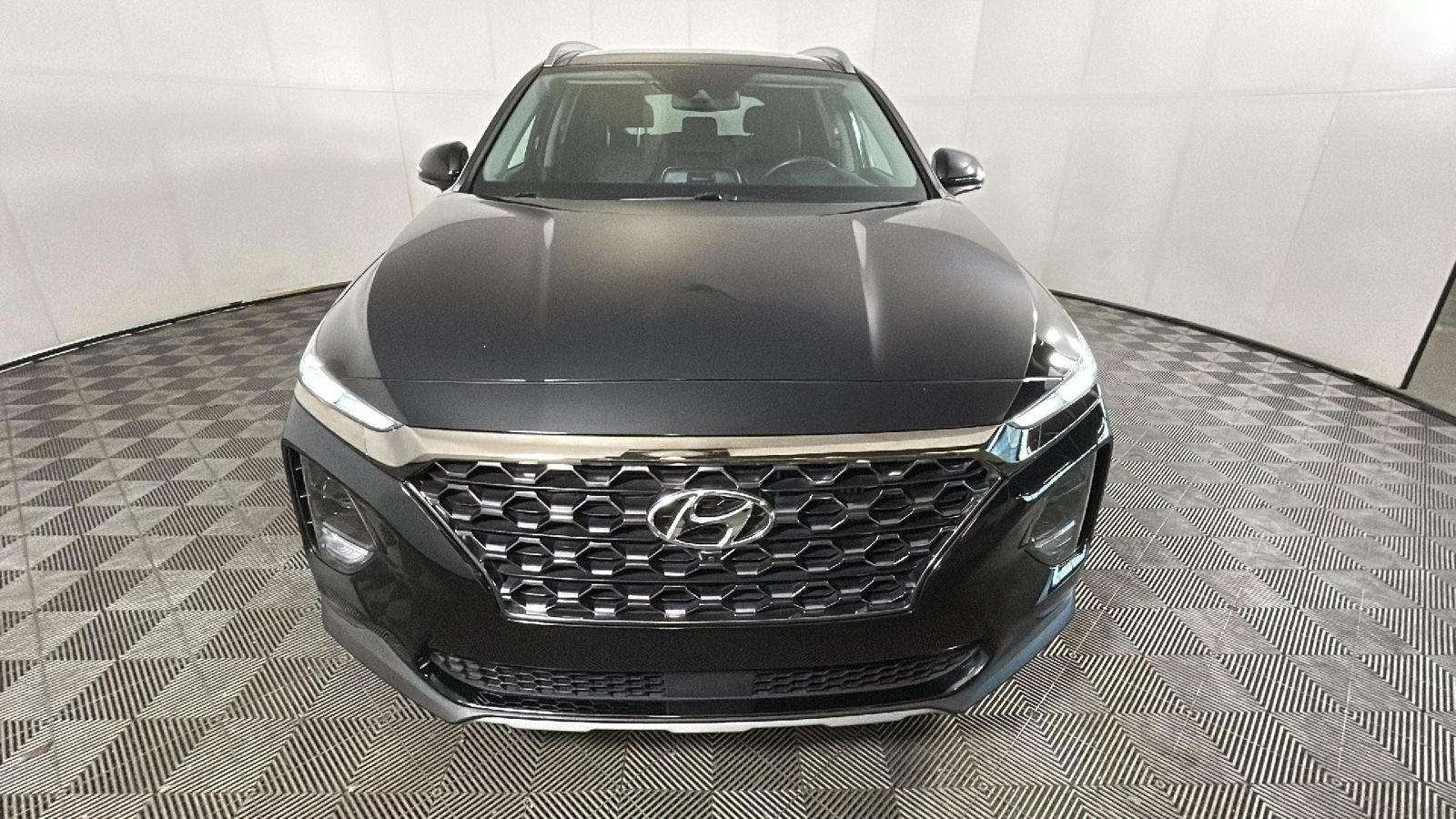 Used 2019 Hyundai Santa Fe AWD image 9