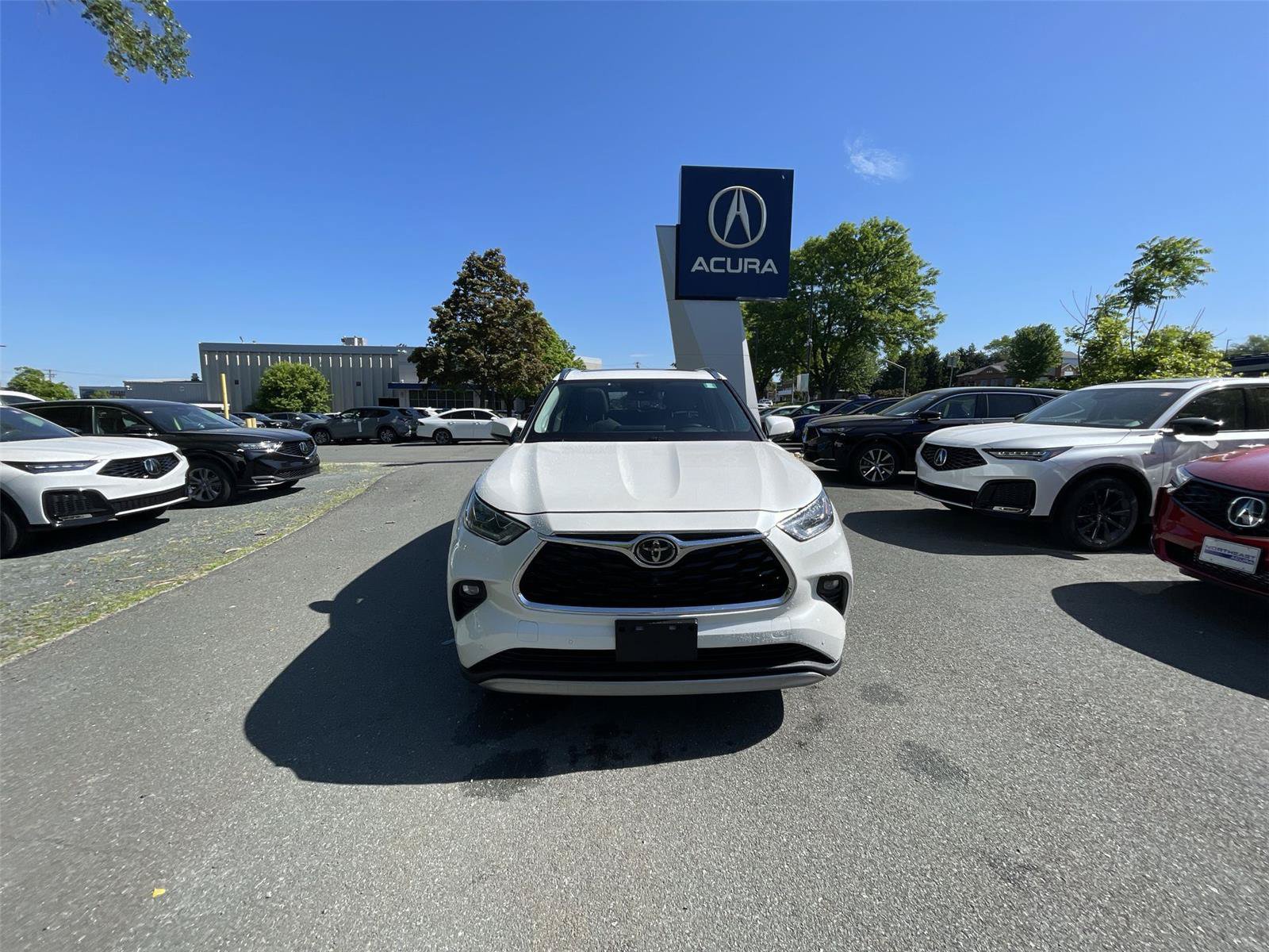Used 2021 Toyota Highlander Platinum AWD/4WD image 29