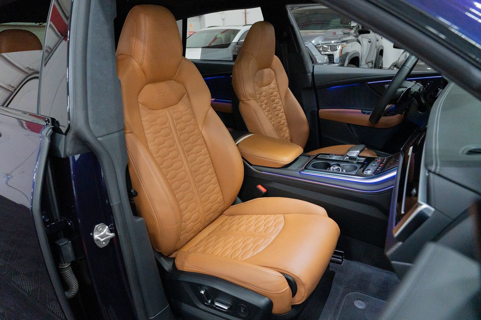 Used 2023 Audi RS Q8 AWD/4WD image 41