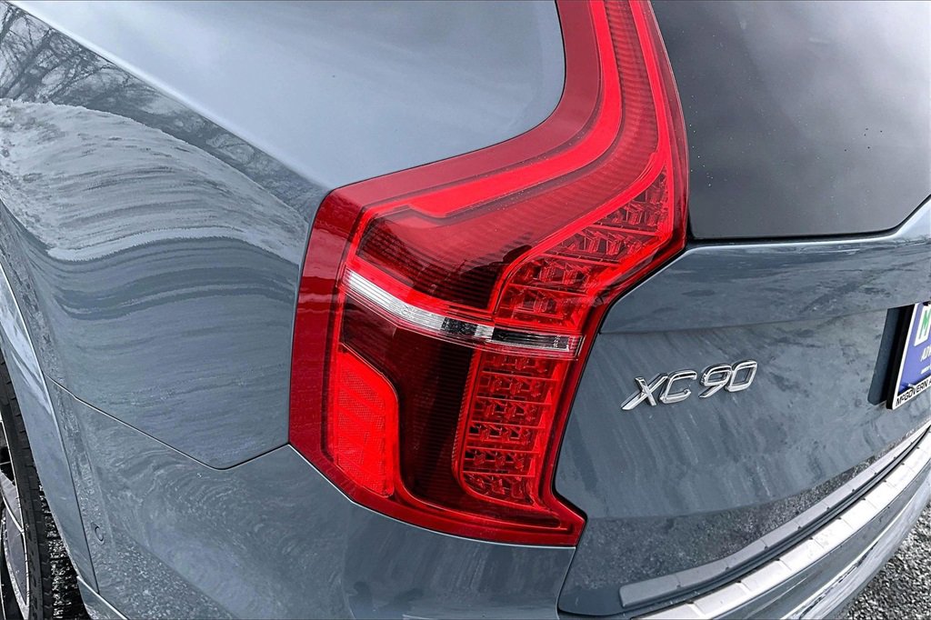 Used 2023 Volvo XC90 B6 Plus w/ Protection Package Premier image 23