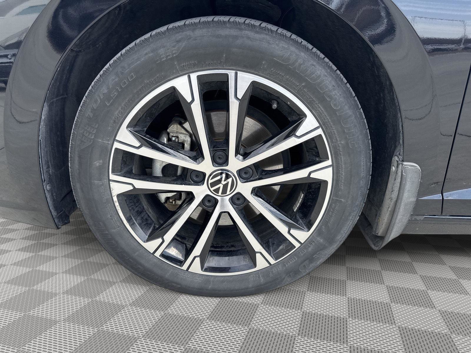 Certified 2023 Volkswagen Jetta Sport image 7