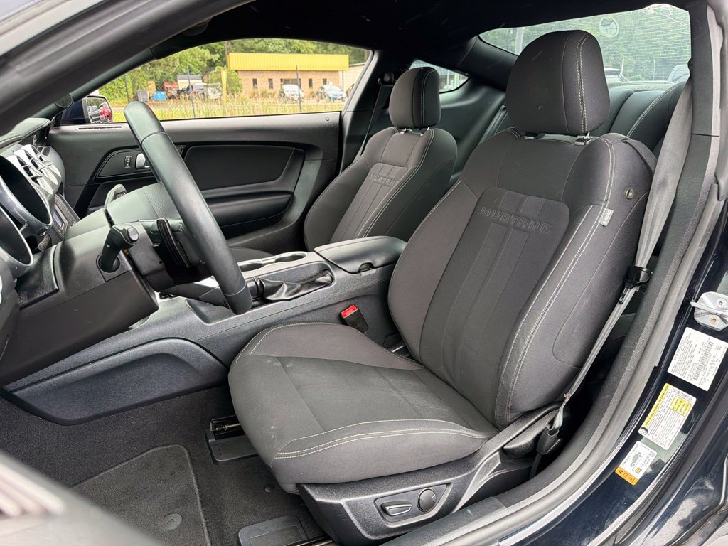 Used 2021 Ford Mustang GT RWD image 19