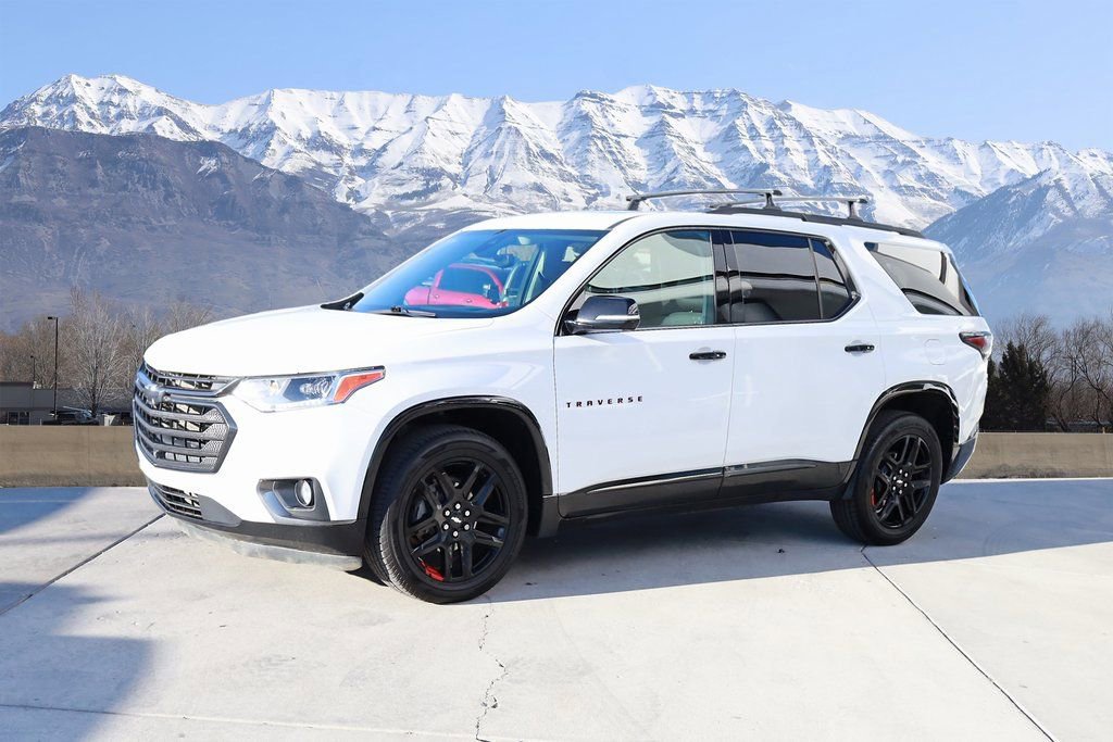 Used 2020 Chevrolet Traverse Premier w/ Redline Edition image 2