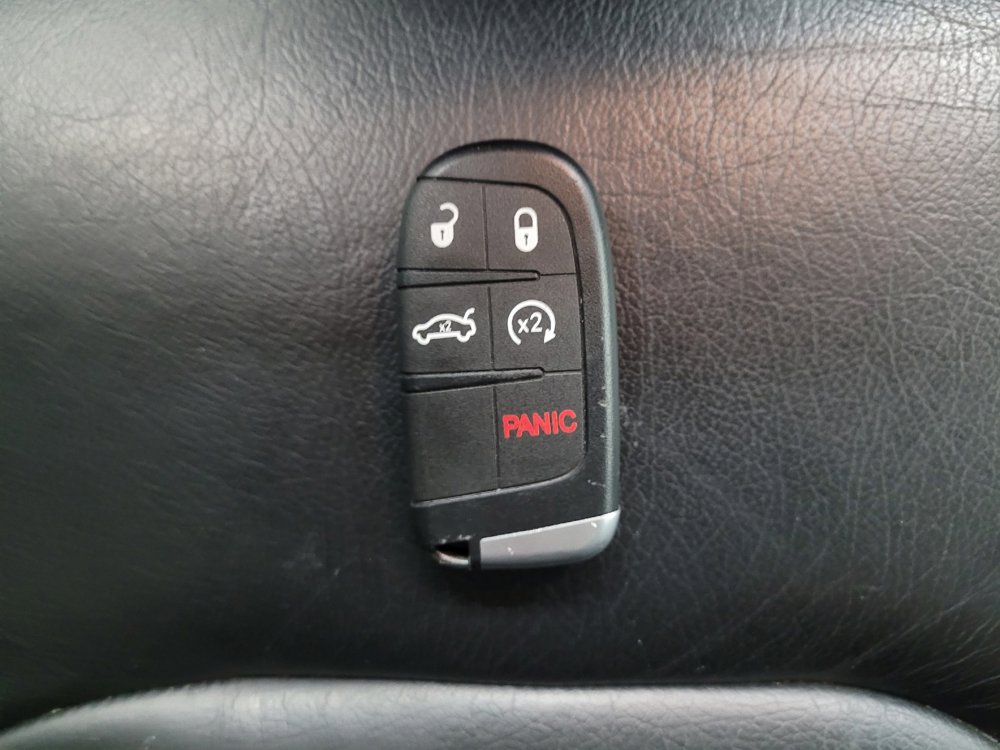 Used 2017 Jeep Renegade Altitude image 32