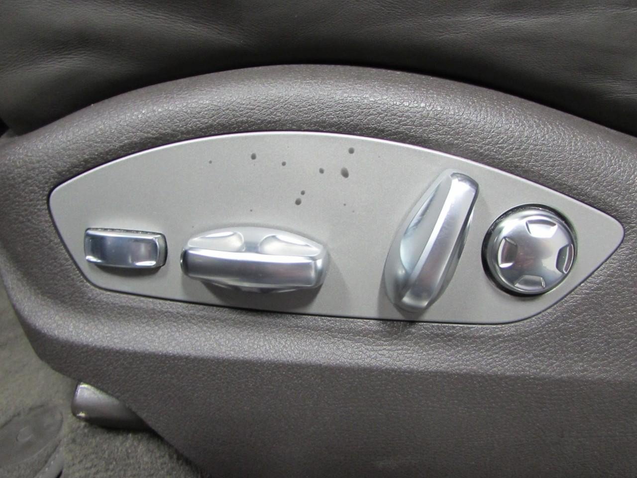Used 2021 Porsche Macan S AWD/4WD image 22