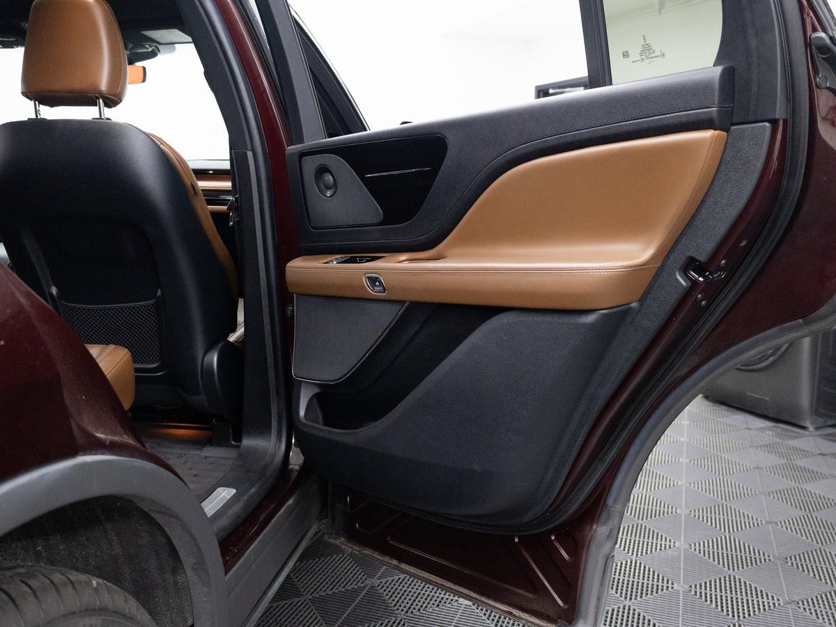 Used 2021 Lincoln Aviator Reserve w/ Equipment Group 201A image 20