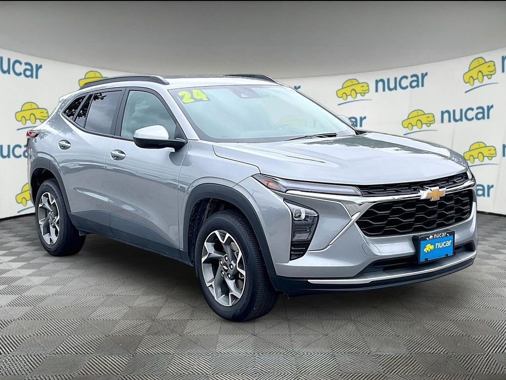 Used 2024 Chevrolet Trax LT w/ Driver Confidence Package