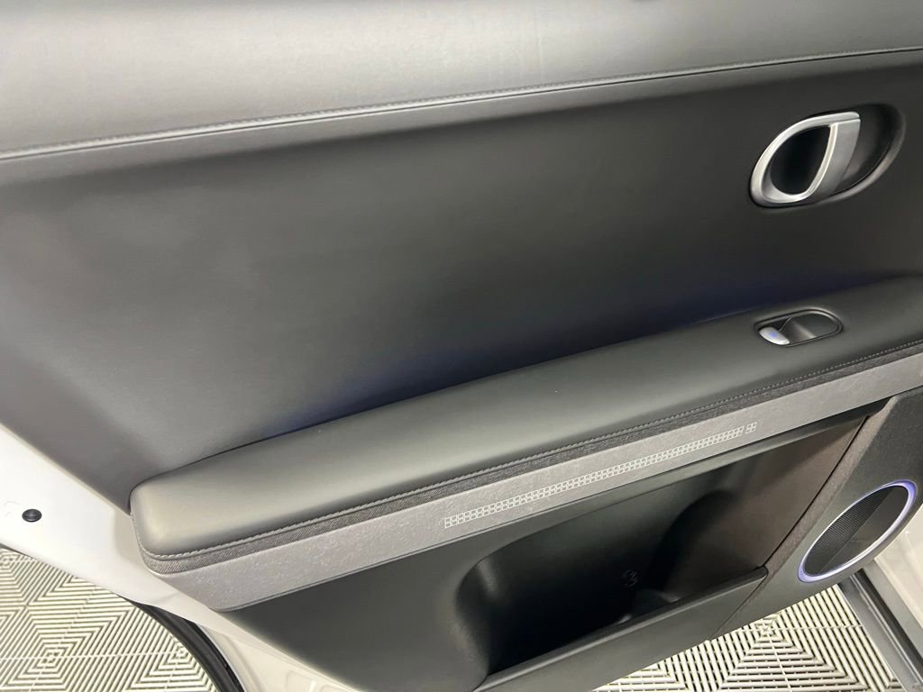 Used 2023 Hyundai Ioniq 5 Limited image 30