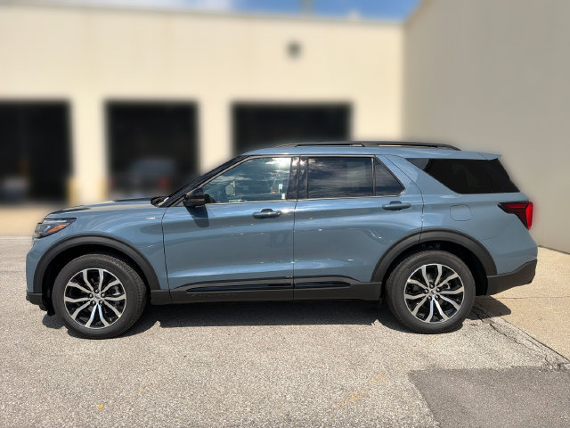 New 2027 Ford Explorer ST-Line AWD/4WD image 10
