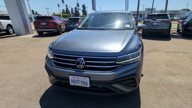 Used 2022 Volkswagen Tiguan SE FWD image 3