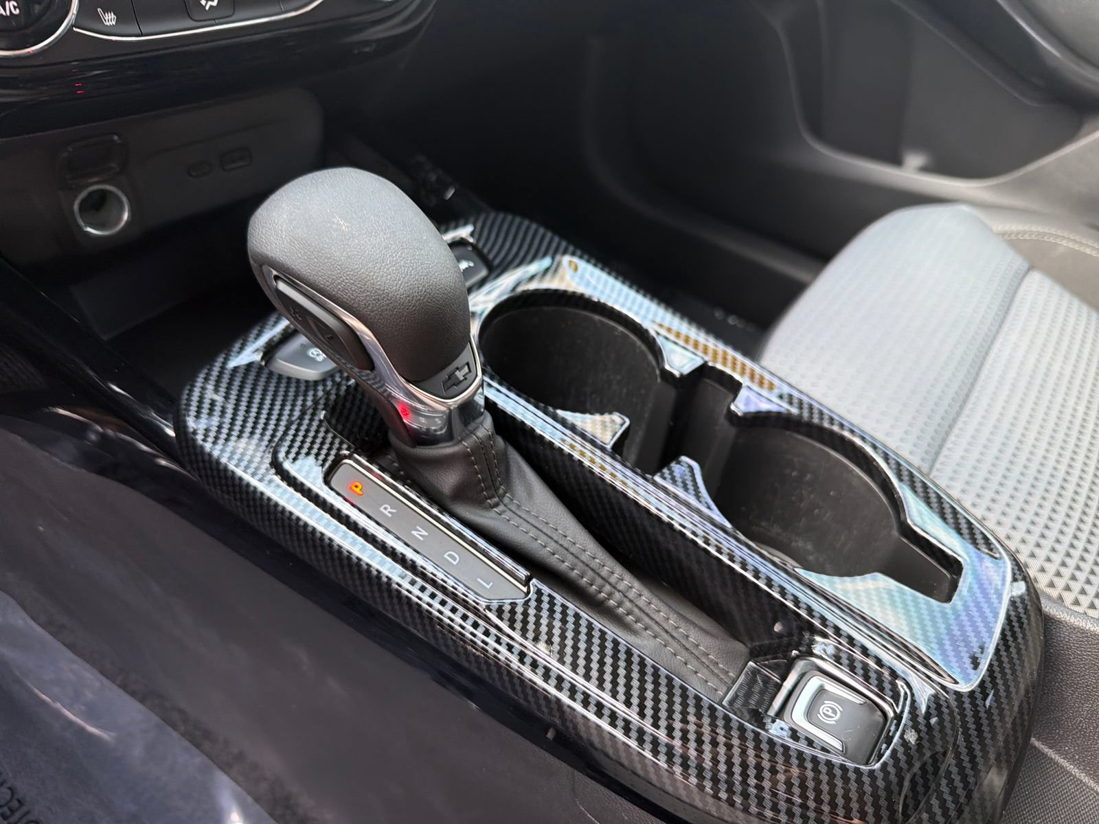 Used 2024 Chevrolet Trax LT w/ LT Convenience Package FWD image 26