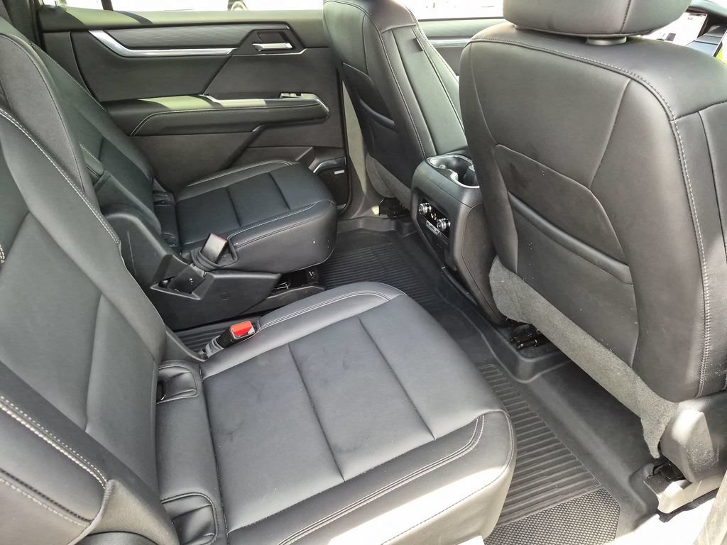 Used 2025 GMC Acadia Elevation w/ Elevation Premium Package AWD/4WD image 32