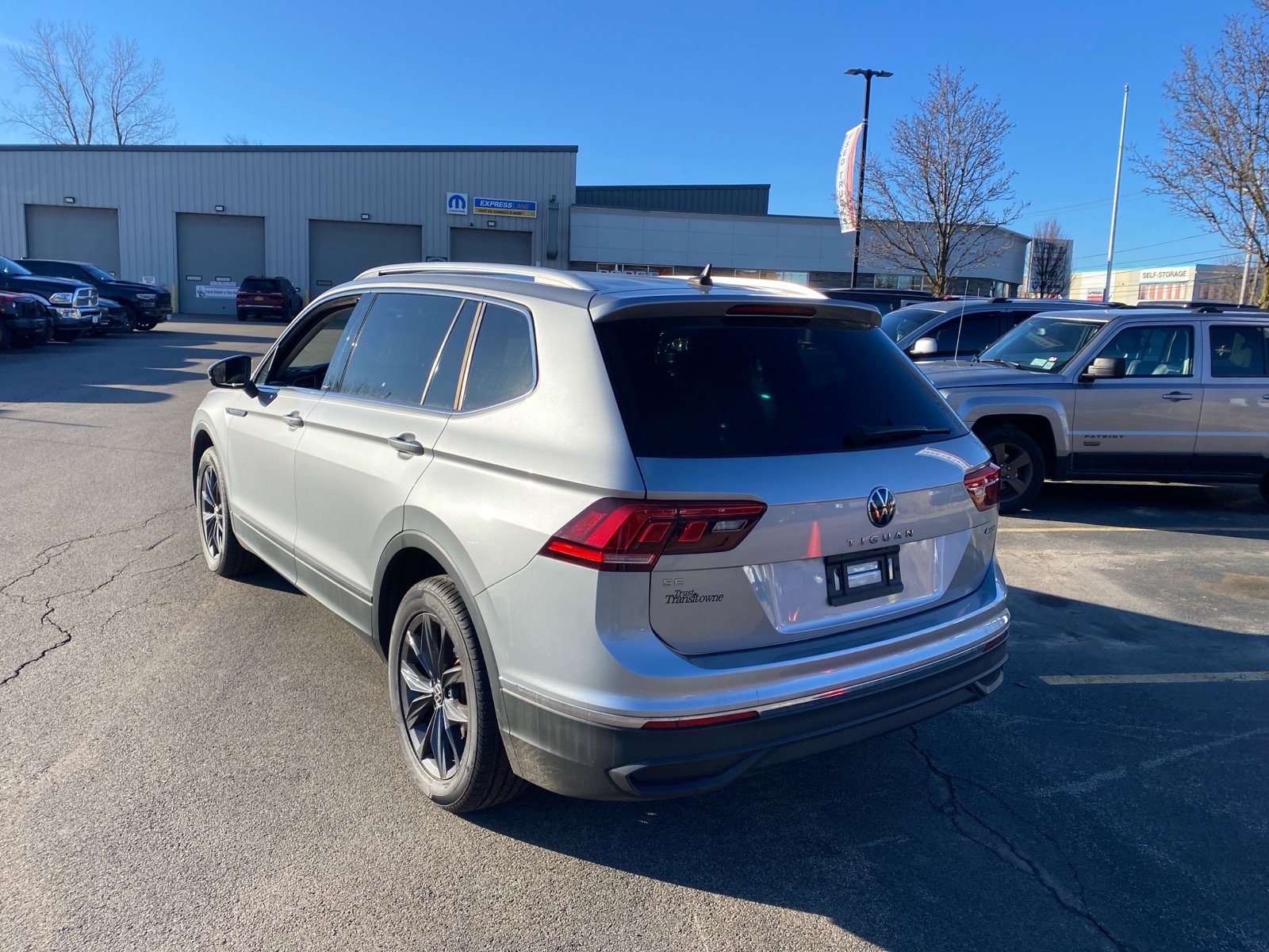 Used 2022 Volkswagen Tiguan SE image 5