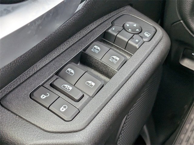 New 2026 RAM 1500 4x4 Crew Cab image 25