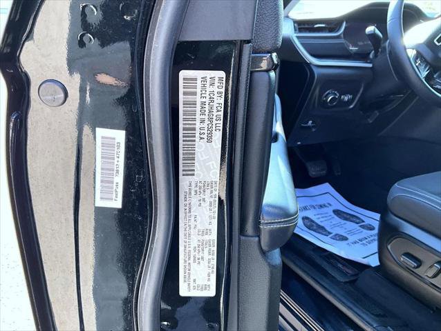 Certified 2023 Jeep Grand Cherokee Laredo AWD/4WD image 25