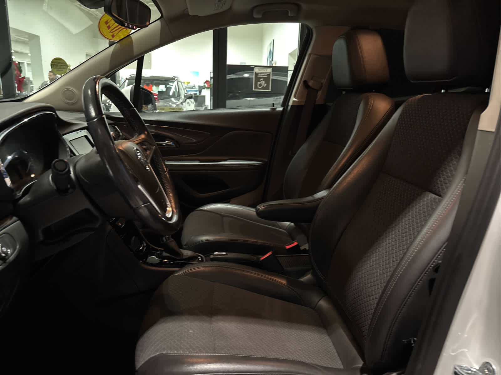 Used 2022 Buick Encore Preferred w/ Safety Package image 14