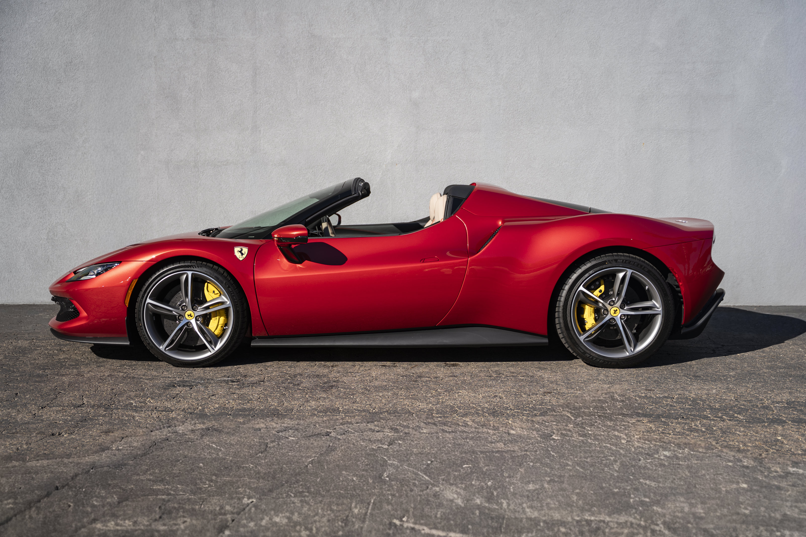 Used 2025 Ferrari 296 GTS RWD image 2