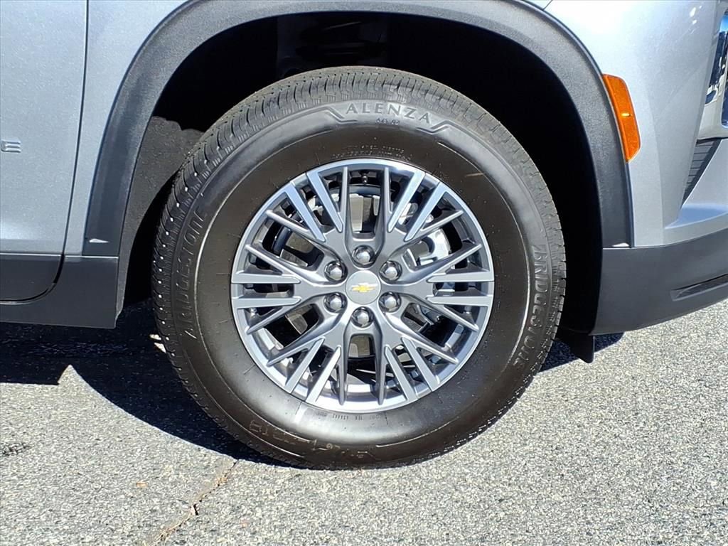 New 2026 Chevrolet Traverse LT w/ Driver Confidence Package image 23
