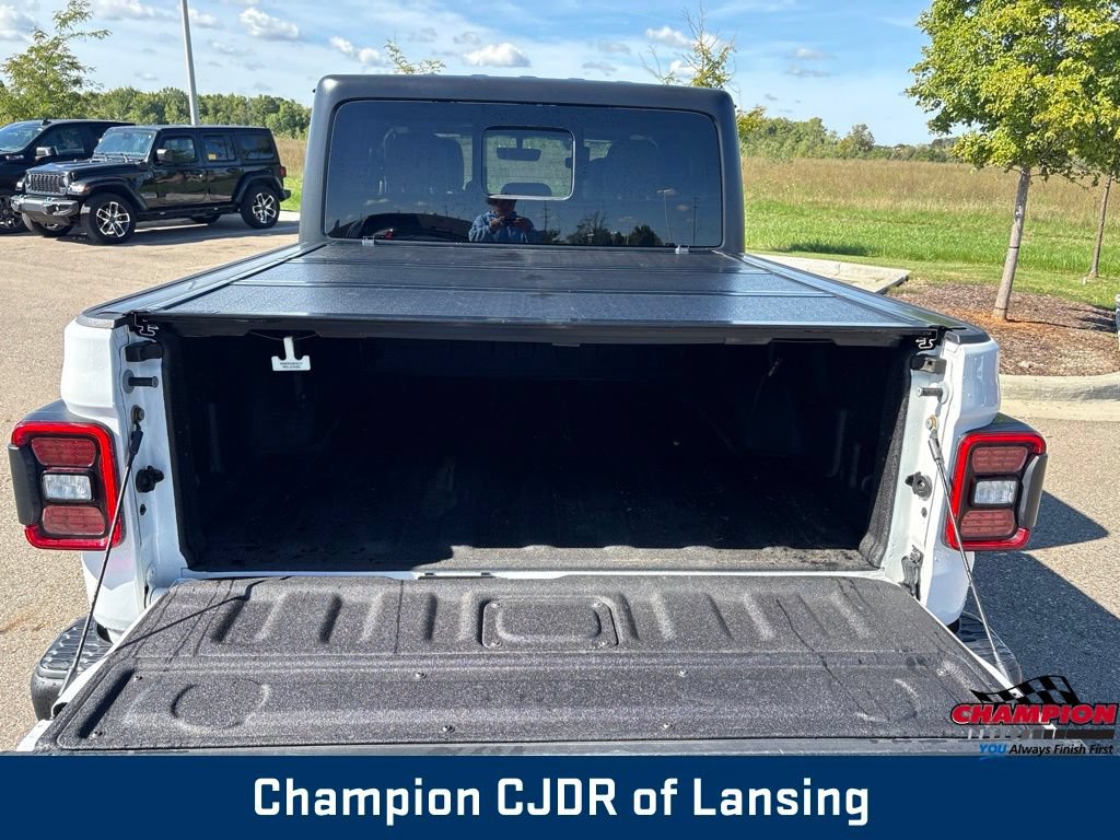 Used 2021 Jeep Gladiator Rubicon AWD/4WD image 14