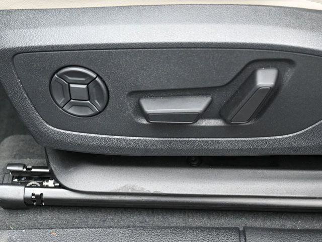 Certified 2025 Audi Q3 2.0T Premium w/ Convenience Package image 10