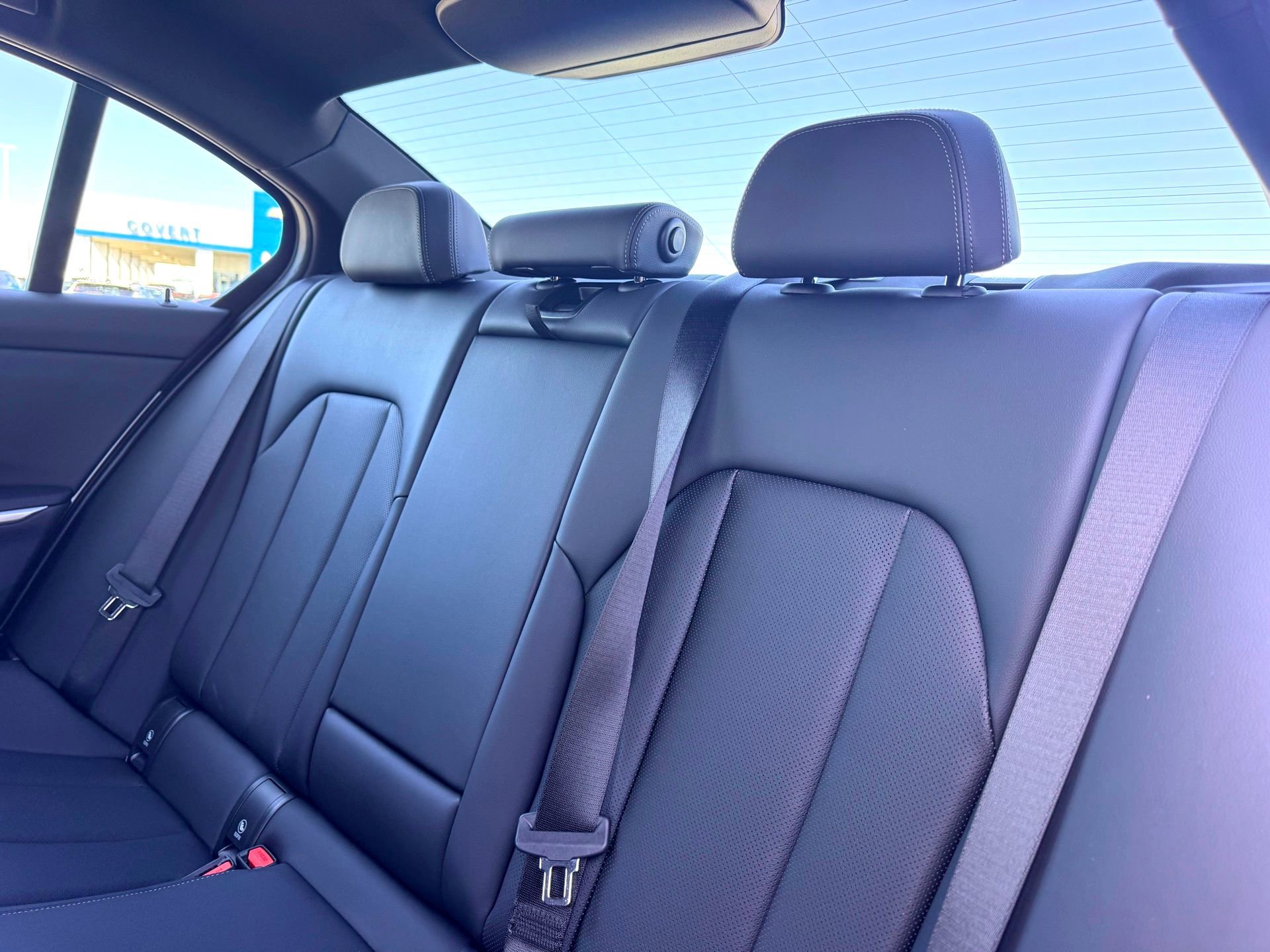 Used 2026 BMW 330i xDrive Sedan AWD/4WD image 17