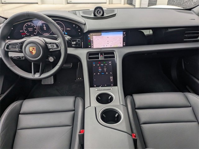 Used 2025 Porsche Taycan image 23