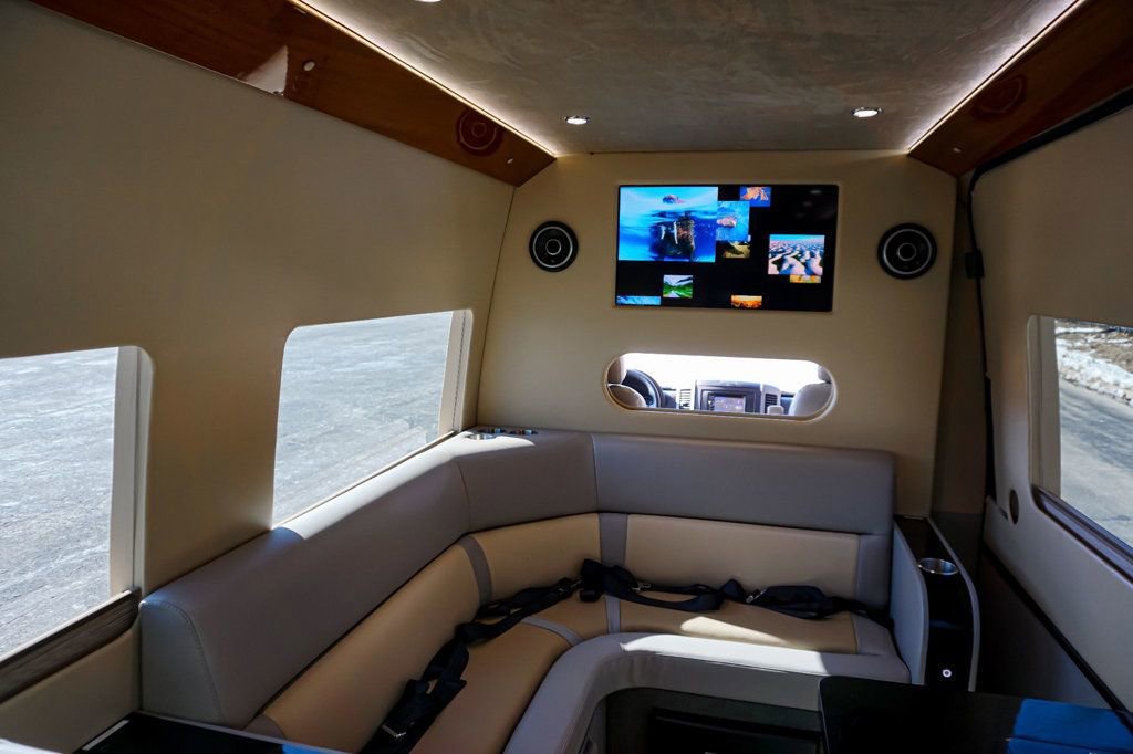 Used 2015 Mercedes-Benz Sprinter 2500 image 37