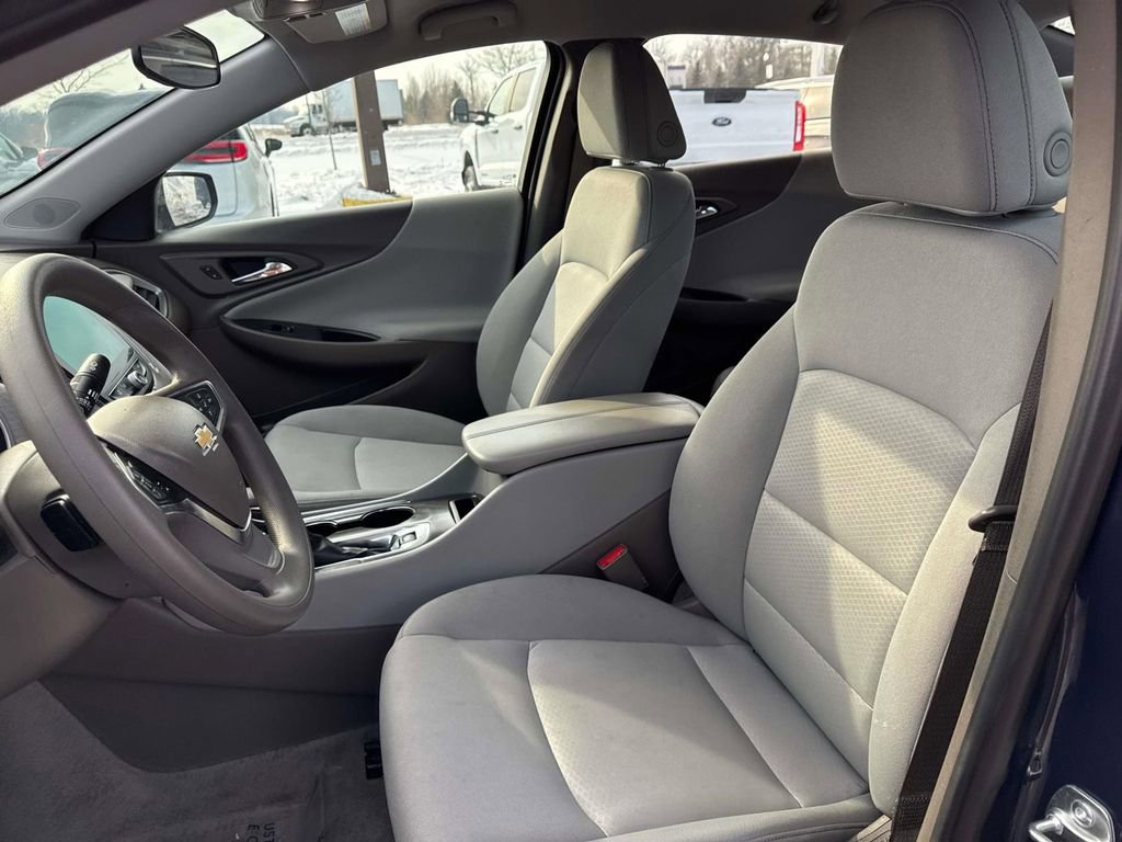 Used 2025 Chevrolet Malibu LT FWD image 15