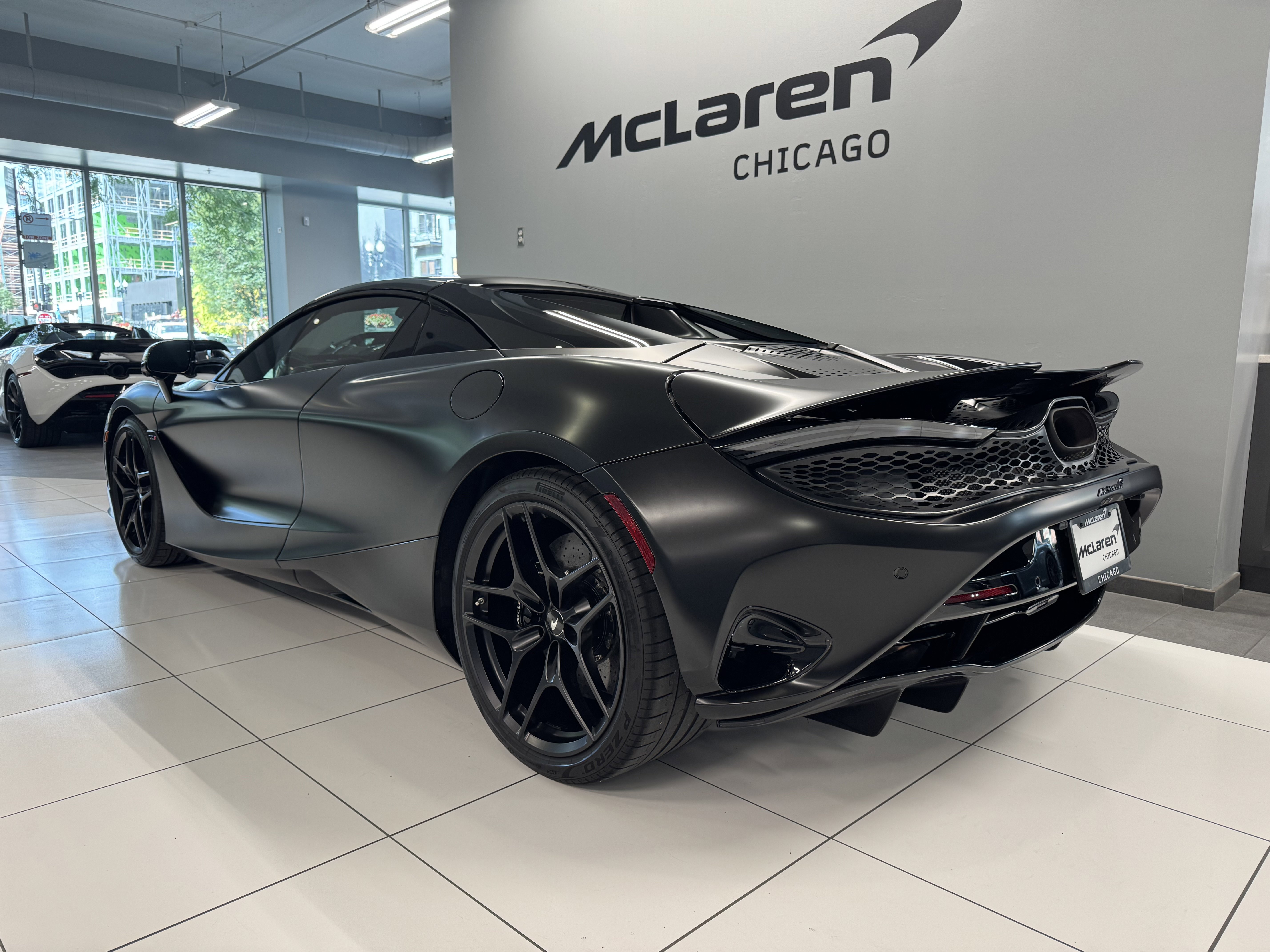 Used 2024 McLaren 750S Spider image 2