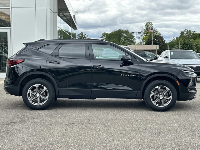 Used 2024 Chevrolet Blazer LT w/ Convenience Package FWD image 5