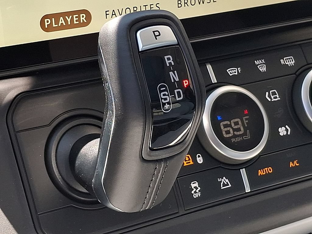 New 2026 Land Rover Defender 110 X-Dynamic SE AWD/4WD image 13