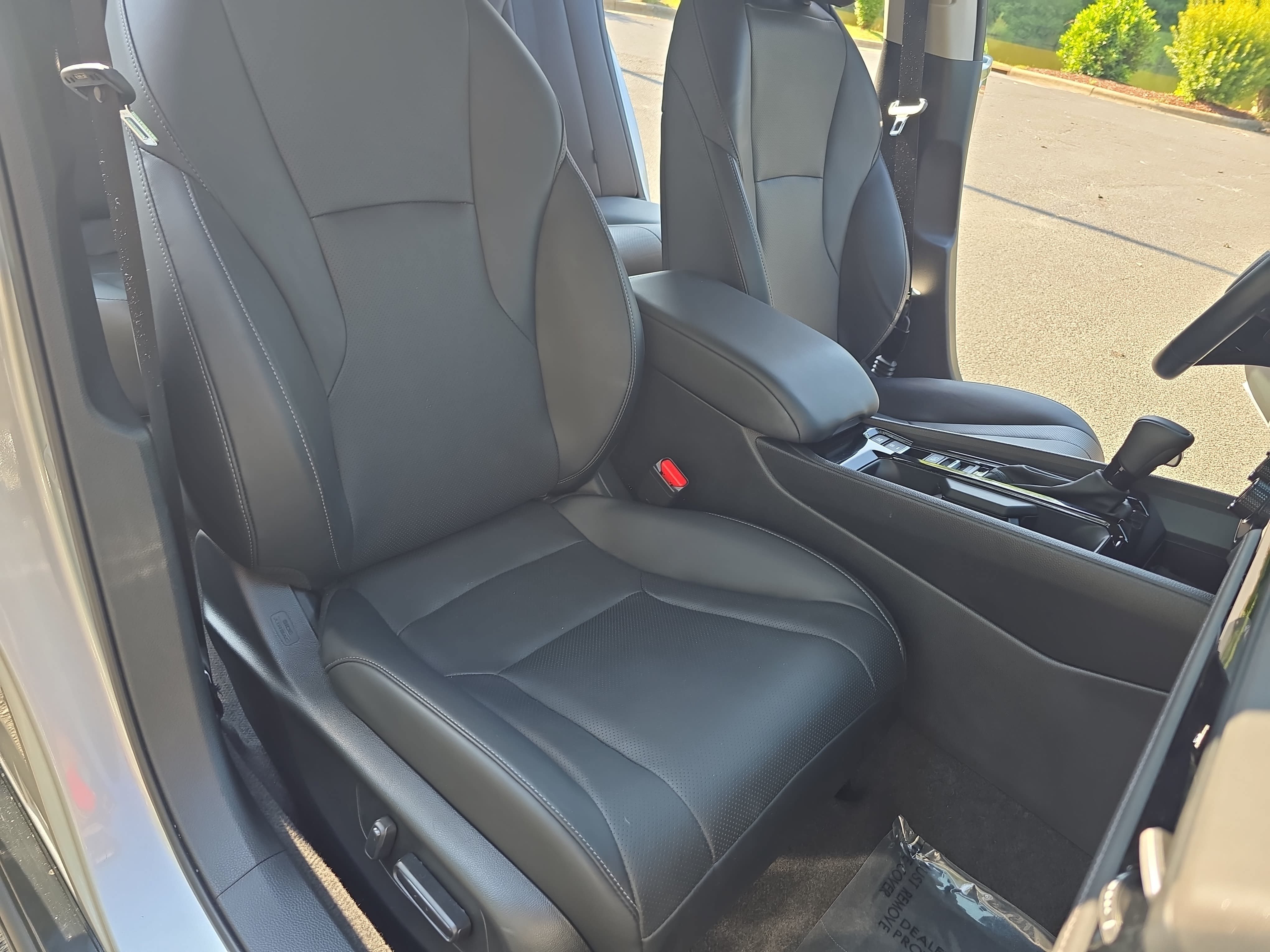 Used 2024 Honda Accord EX-L image 10