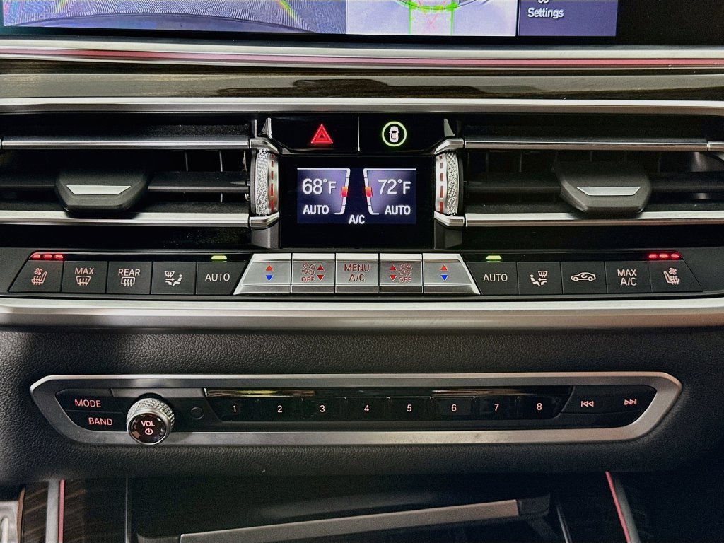 Used 2020 BMW X7 xDrive40i w/ M Sport Package AWD/4WD image 16