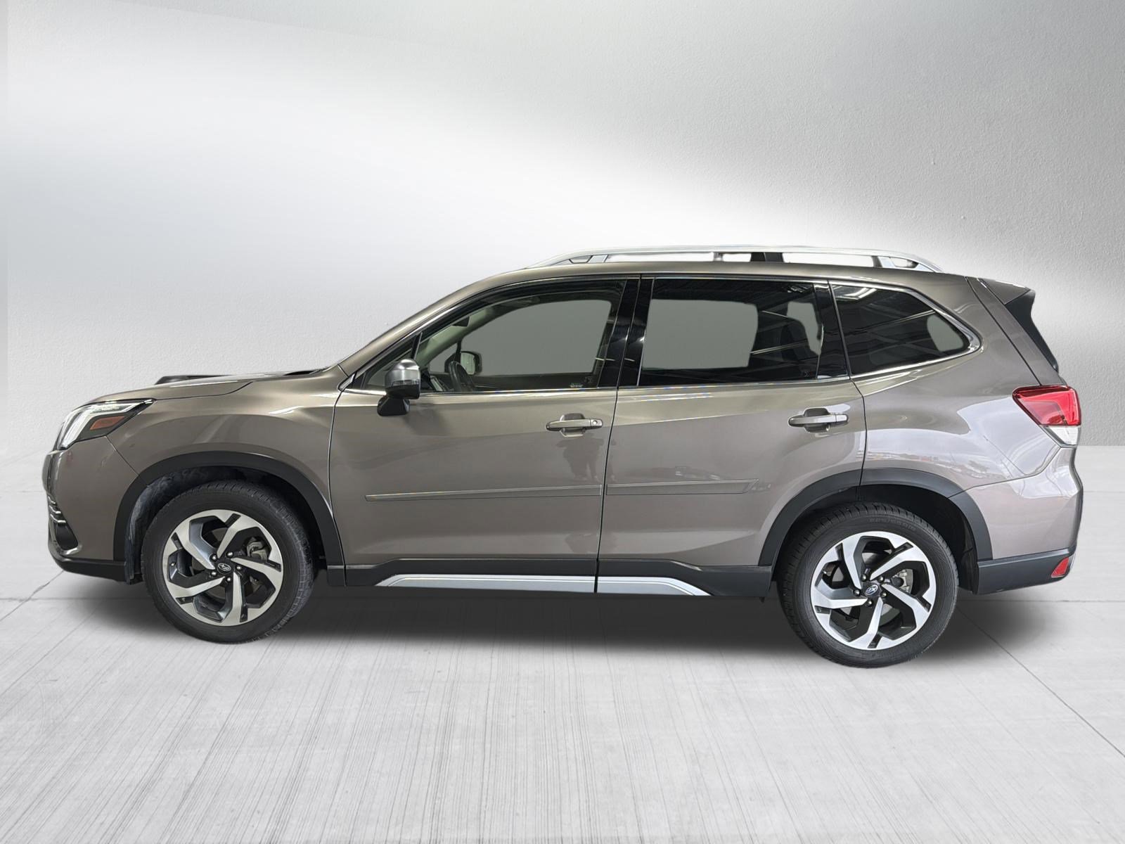 Used 2023 Subaru Forester Touring AWD/4WD image 4