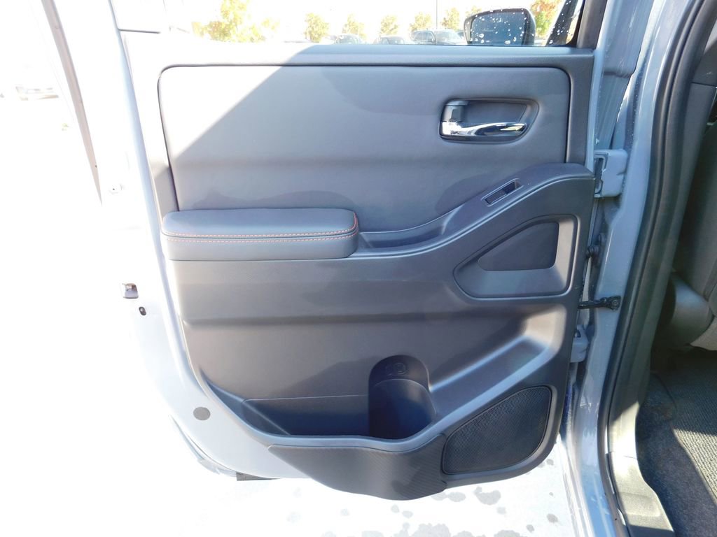 Used 2024 Nissan Frontier PRO-4X w/ Off-Road Protection Package image 13