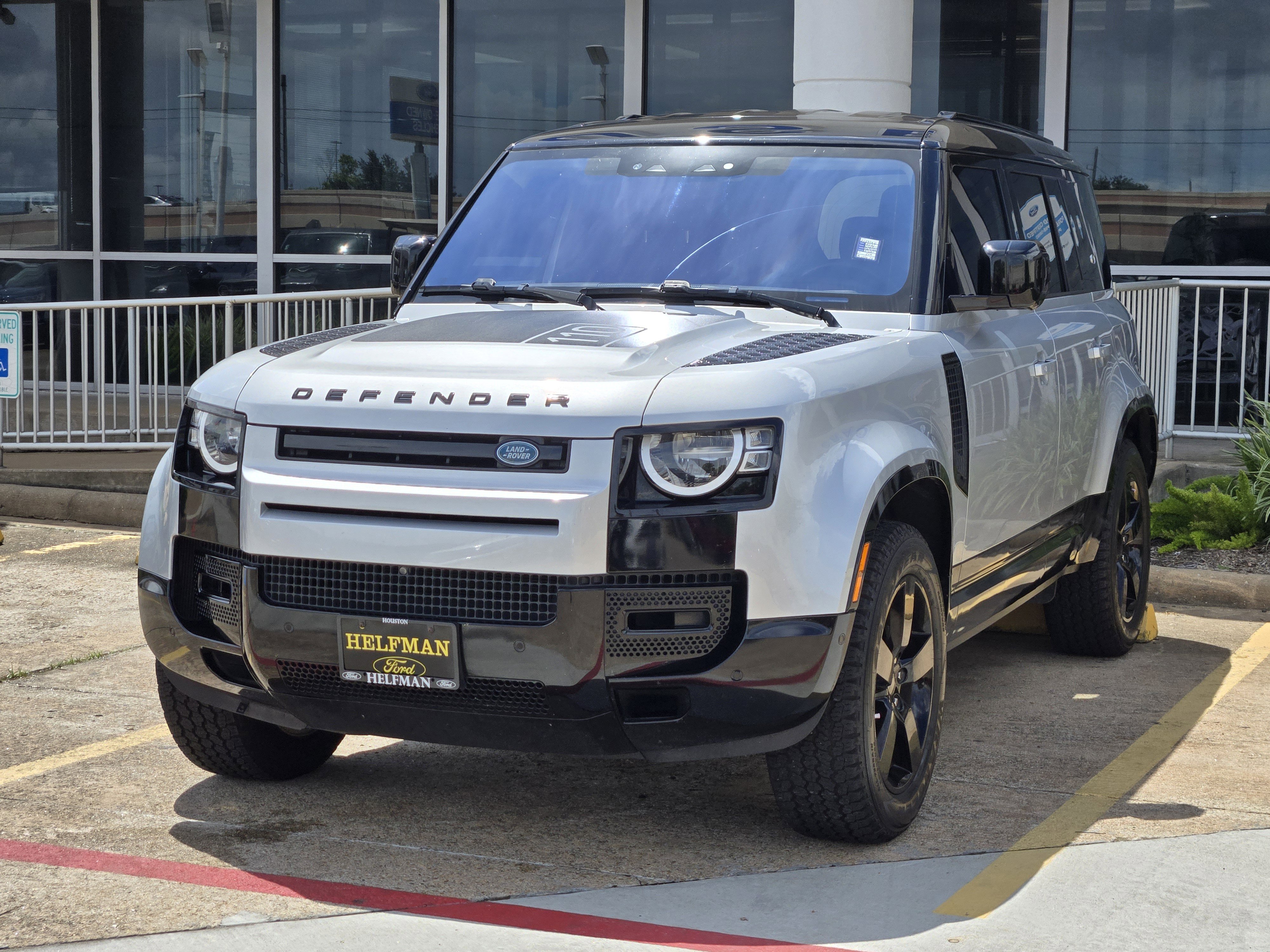 Used 2021 Land Rover Defender 110 AWD/4WD image 2