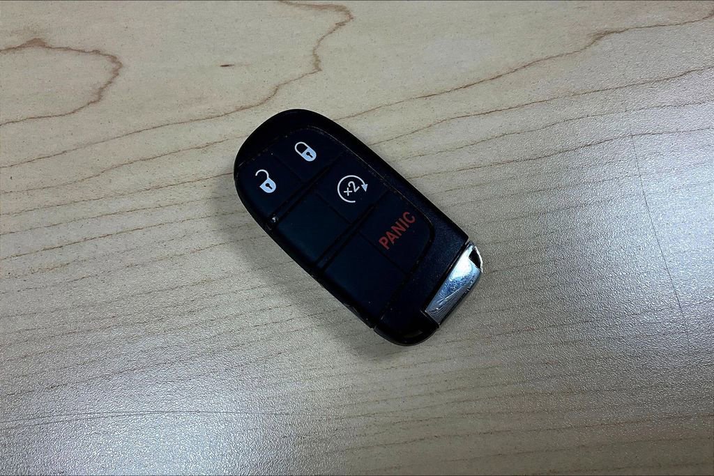 Used 2022 Jeep Compass Latitude image 35